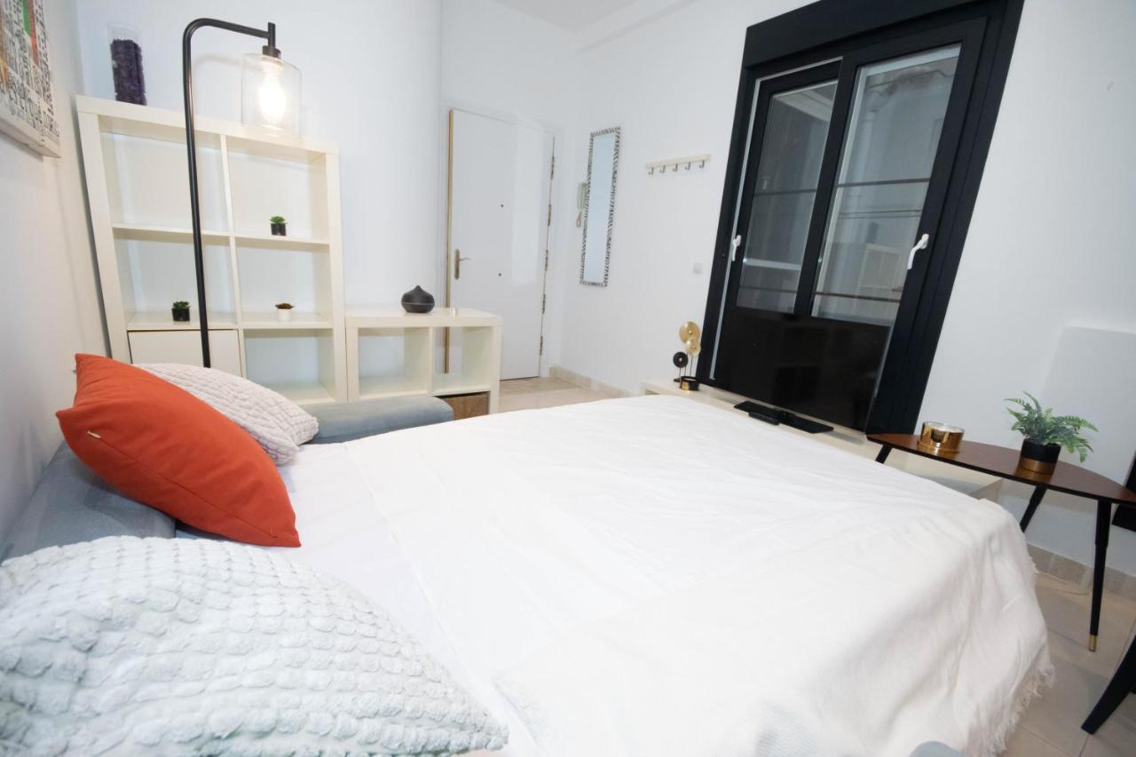 For You Rentals Apartamento Temporal Con Encanto En Malasana Min24 マドリード エクステリア 写真