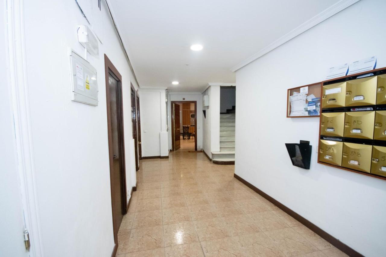For You Rentals Apartamento Temporal Con Encanto En Malasana Min24 マドリード エクステリア 写真