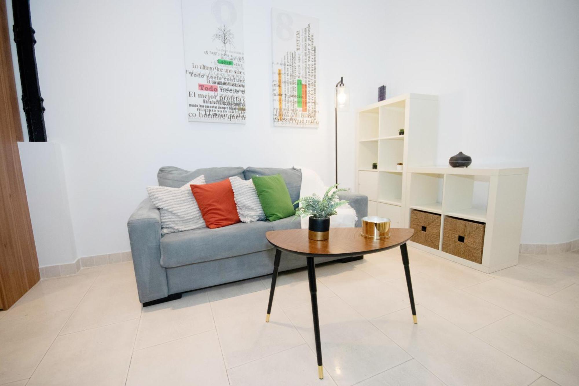 For You Rentals Apartamento Temporal Con Encanto En Malasana Min24 マドリード エクステリア 写真